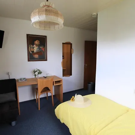 מלון Hotel-pension-waldblick Mainhardt